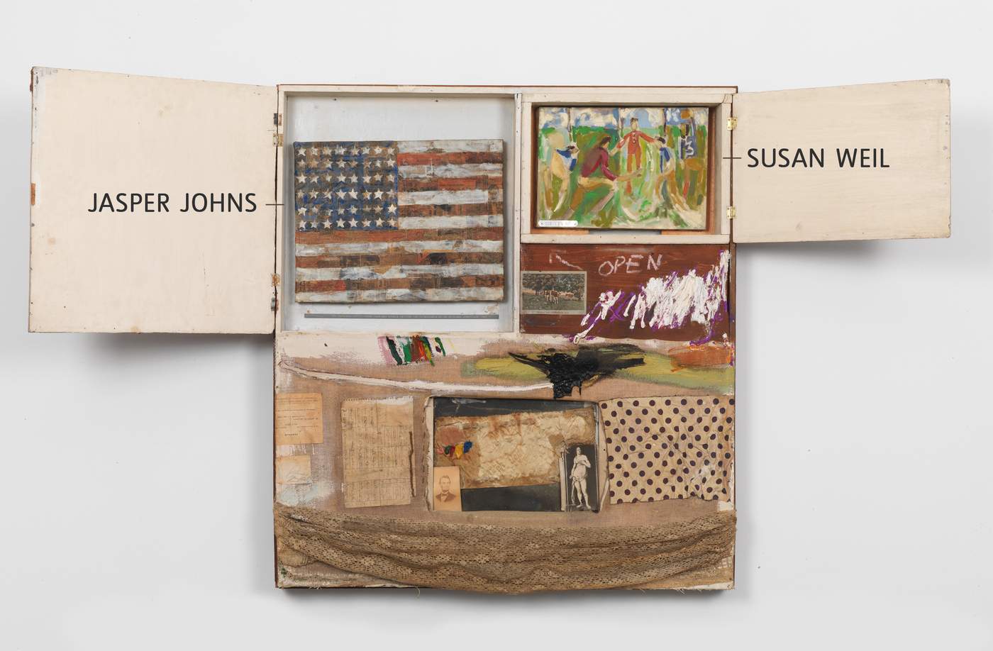 Short Circuit 1955. Combine containing painting by Susan Weil and Jasper Johns Flag painting (reproduction by Elaine Sturtevant) © Robert Rauschenberg Foundation