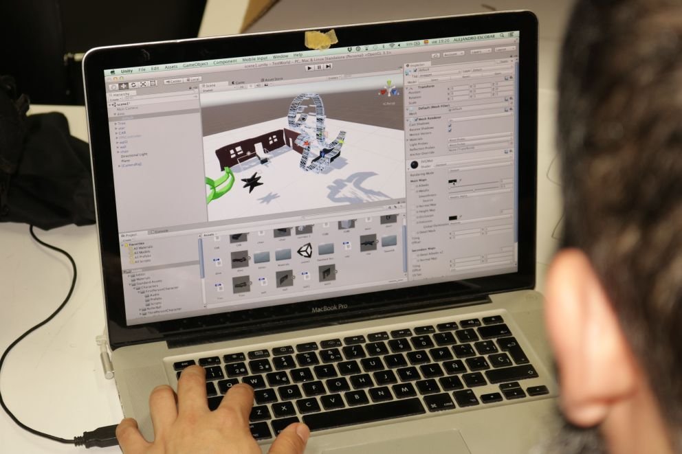 Digital Making Art School With Digital Maker Collective, University of