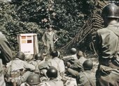 Photograph of a camouflage lesson featured in Rick Beyer and Elizabeth Sayles’s The Ghost Army of World War II 2015
