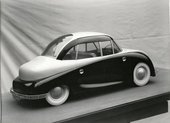 Model of Naum Gabos car design conceived for the Design Research Unit c1943 photograph of minature car model in black and white