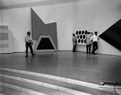 Lawrence Alloway (left) installing Systemic Painting at the Solomon R. Guggenheim Museum, New York 1966.