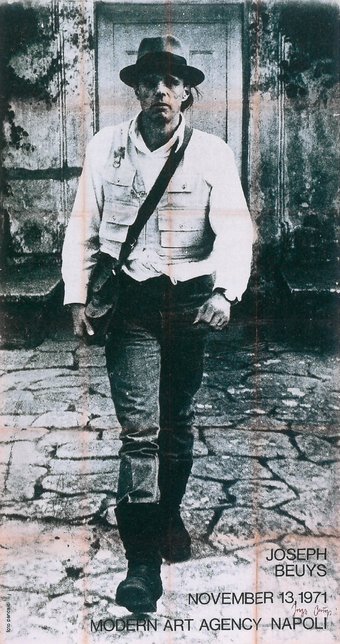 Fig.1 Joseph Beuys, Poster per la mostra La rivoluzione siamo Noi dell'Agenzia d'Arte Moderna, Napoli, 1971