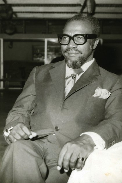 Decolonising Nigerian Modernism Ben Enwonwu S Identity In Politics Tate Papers Tate During her young adulthood, frances cobain attended bard college, where she studied art.15 former r.e.m. decolonising nigerian modernism ben