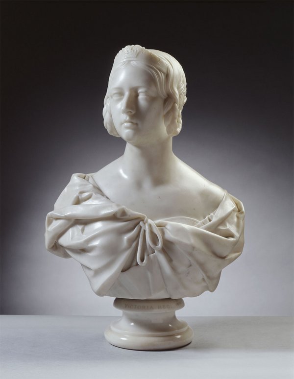 sculpture victorious exhibition at