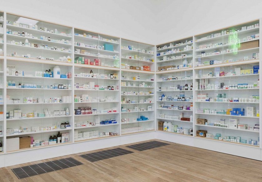 Explore Damien Hirst's Pharmacy Look Closer Tate