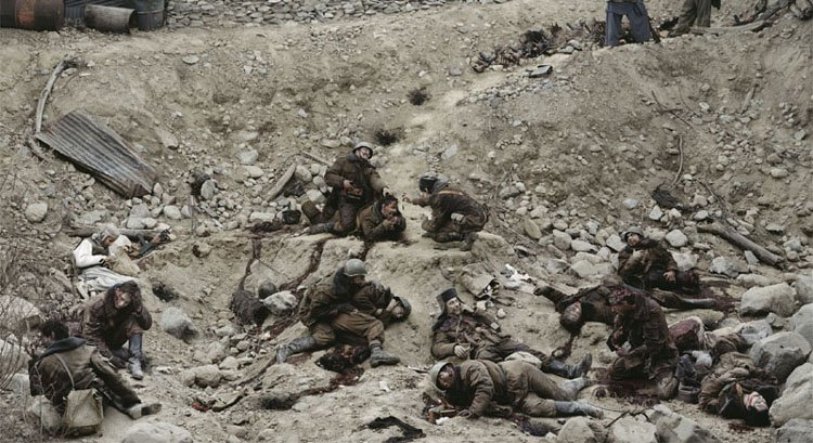 Jeff Wall Dead Troops Talk (A vision after an ambush of a Red Army patrol, near Moqor, Afghanistan, winter 1986) 1992